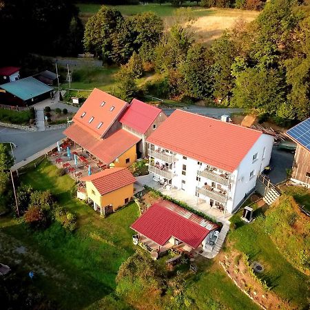 Fraenkische Linie - Radspitz-Ferienwohnungen Marktrodach Esterno foto