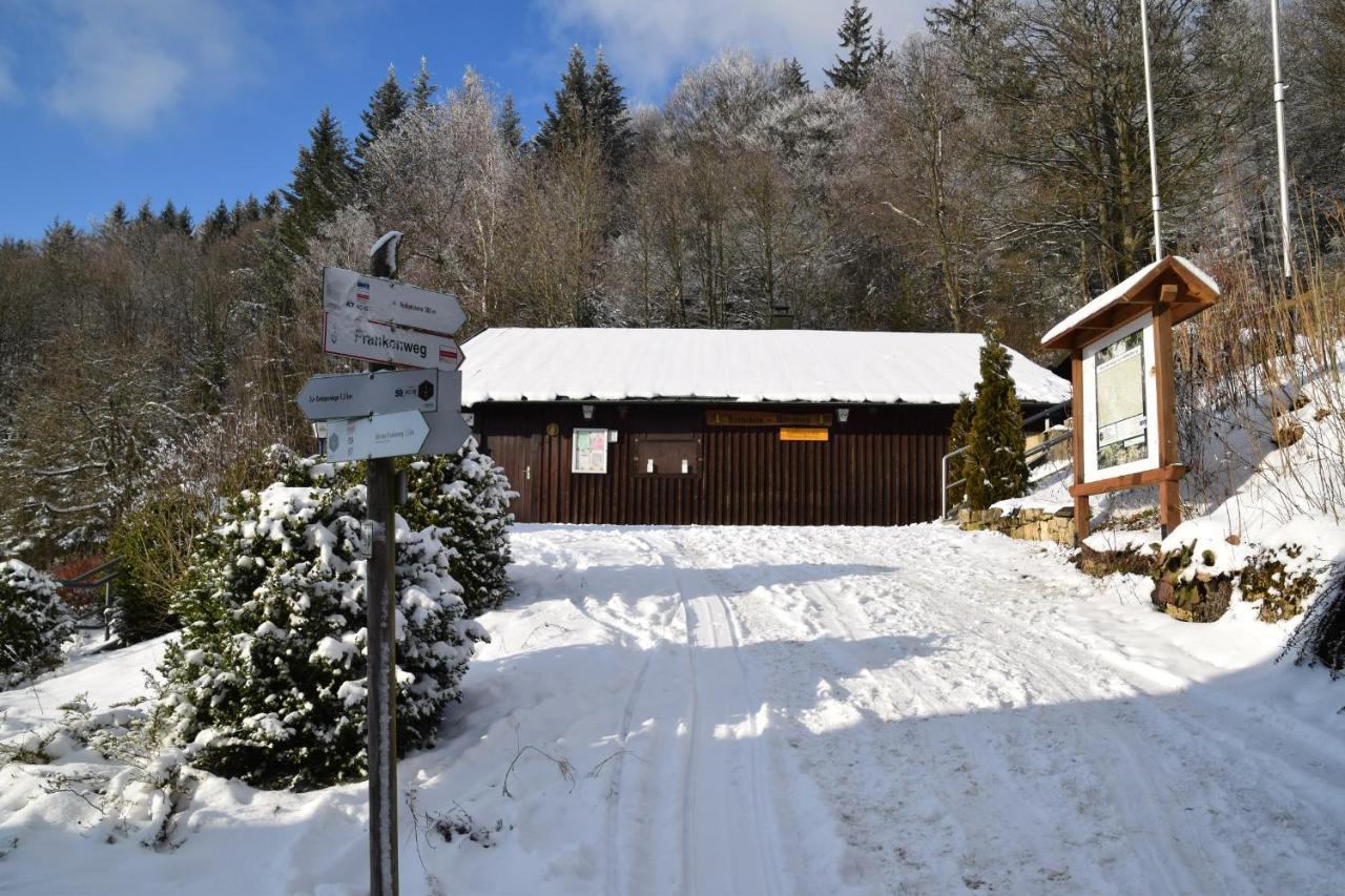 Fraenkische Linie - Radspitz-Ferienwohnungen Marktrodach Esterno foto