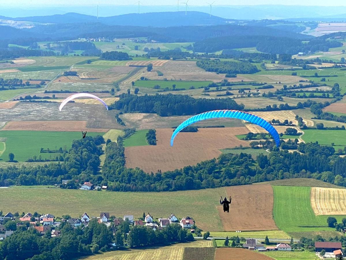 Fraenkische Linie - Radspitz-Ferienwohnungen Marktrodach Esterno foto